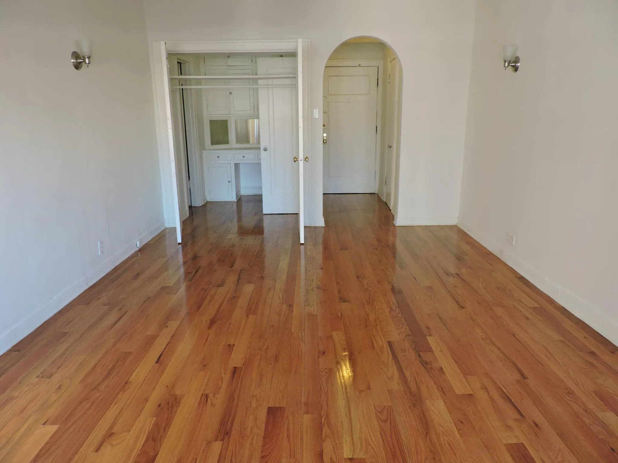 The Grandeur Apartments