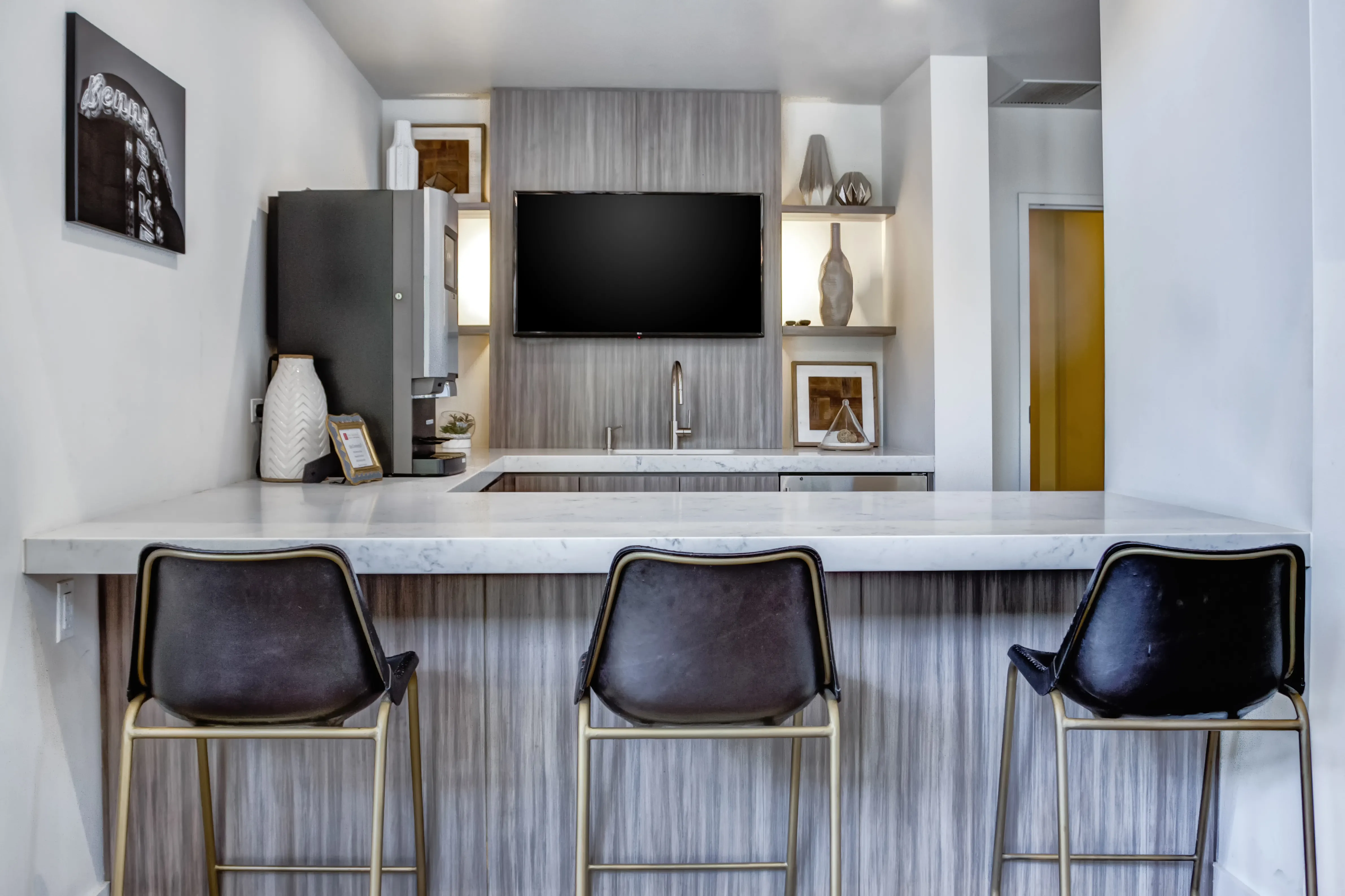 Reserve at Evanston Apartments
