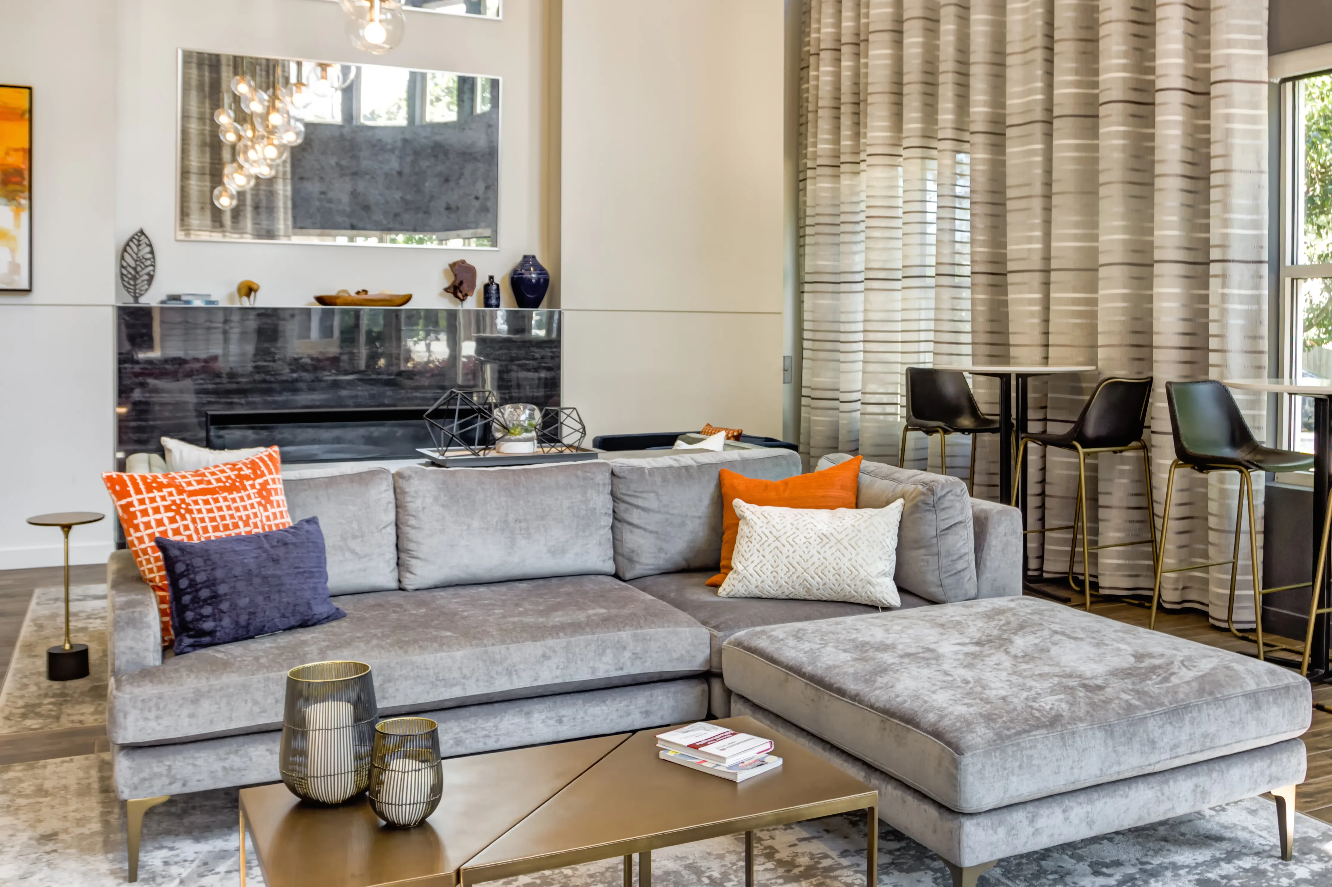 amenity lounge at Reserve at Evanston Apartments