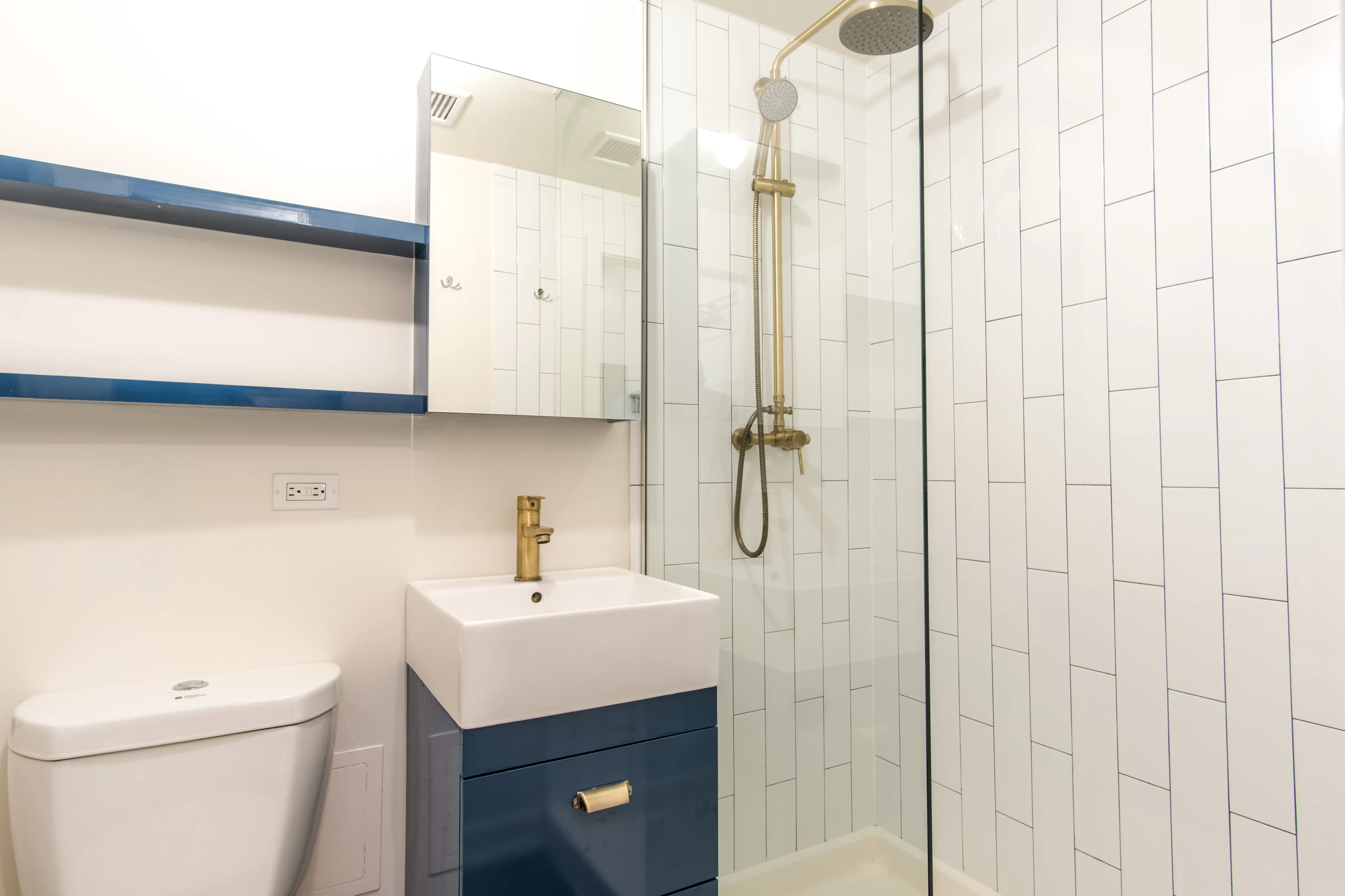 open concept floor plan in Uptown apartment for rent at Lawrence House