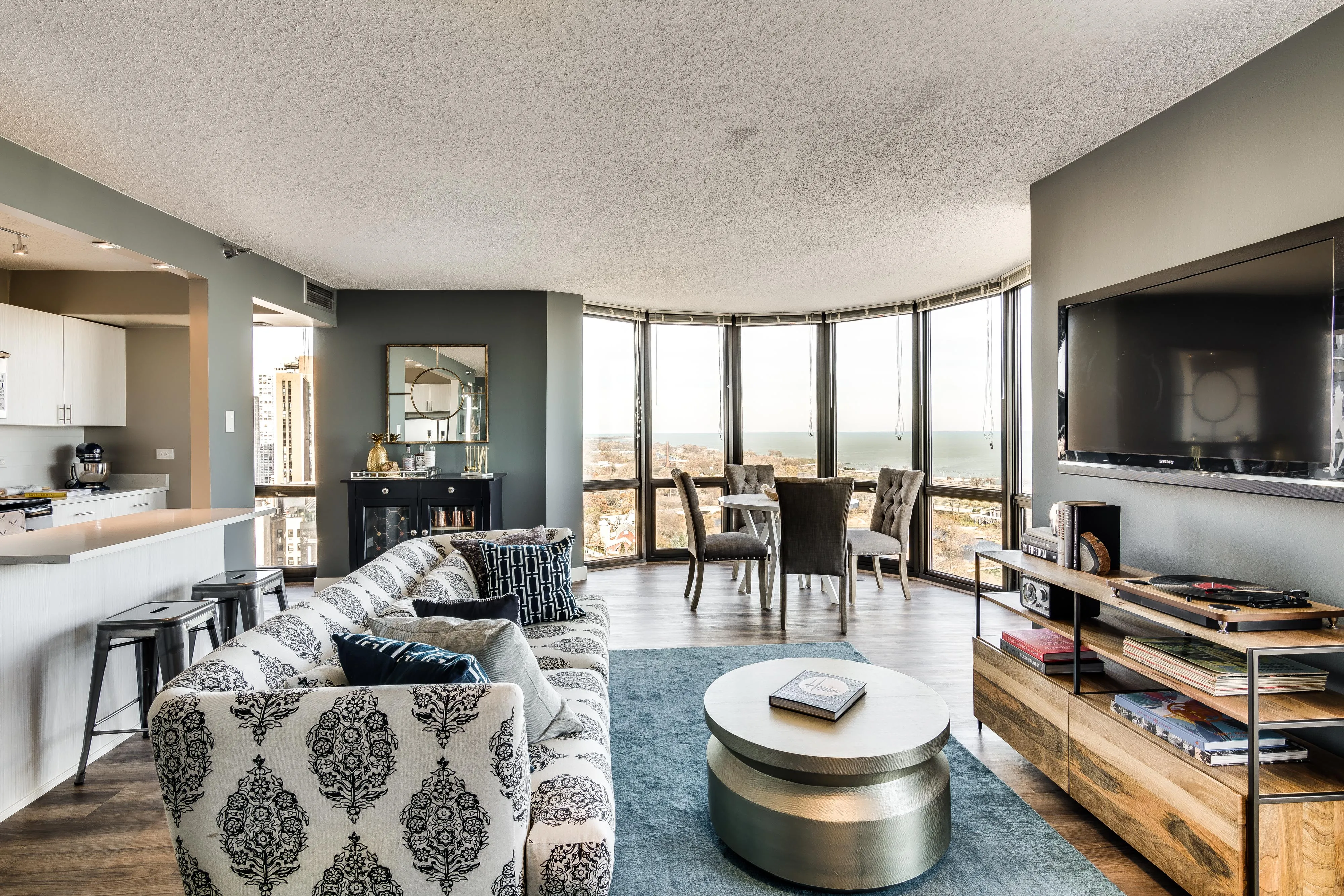 one bedroom model unit at Eugenie Terrace on the Park Apartments