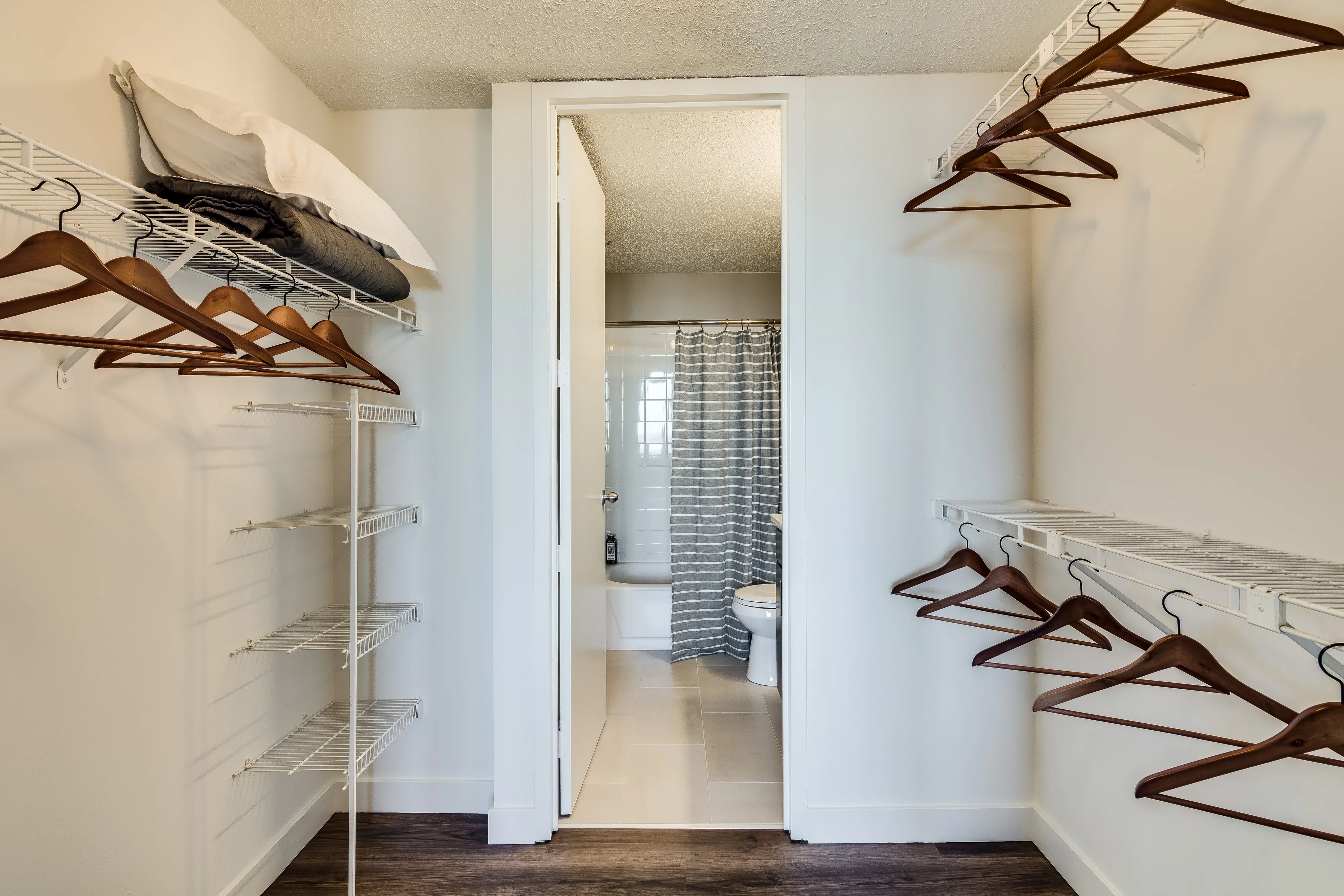 one bedroom model unit at Eugenie Terrace on the Park Apartments