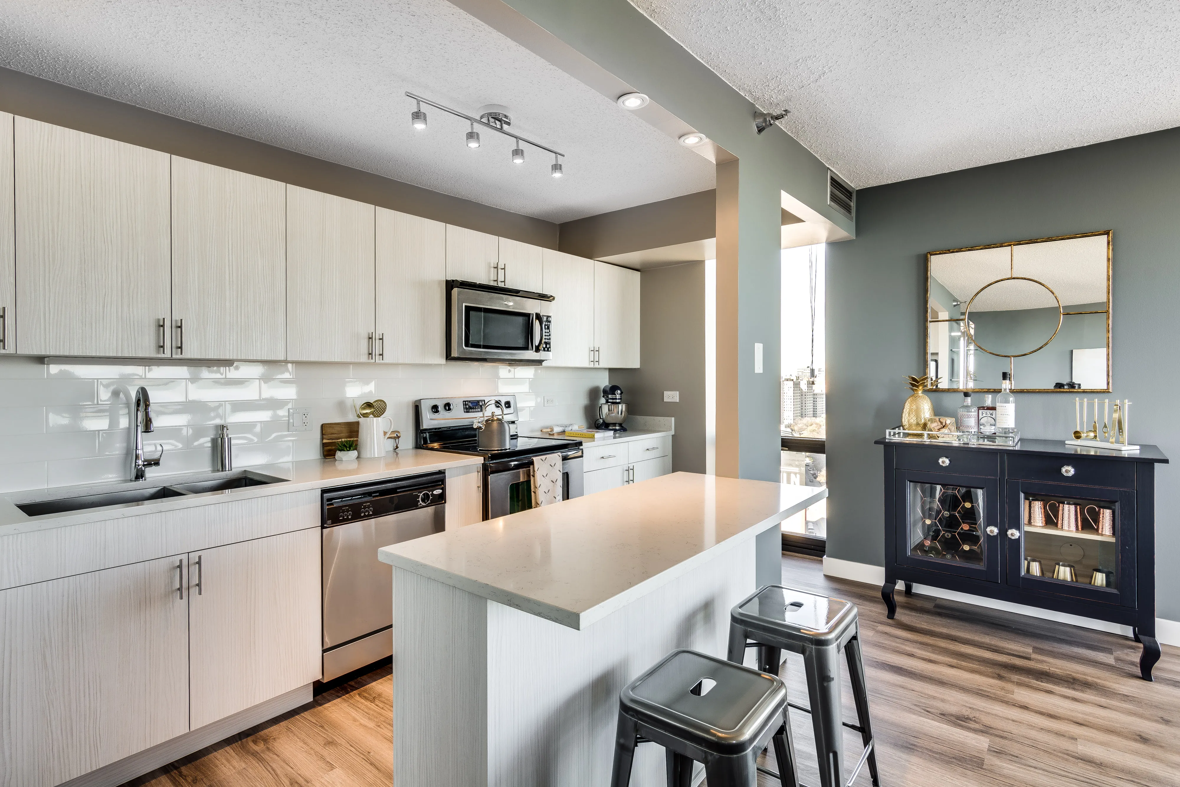 one bedroom model unit at Eugenie Terrace on the Park Apartments