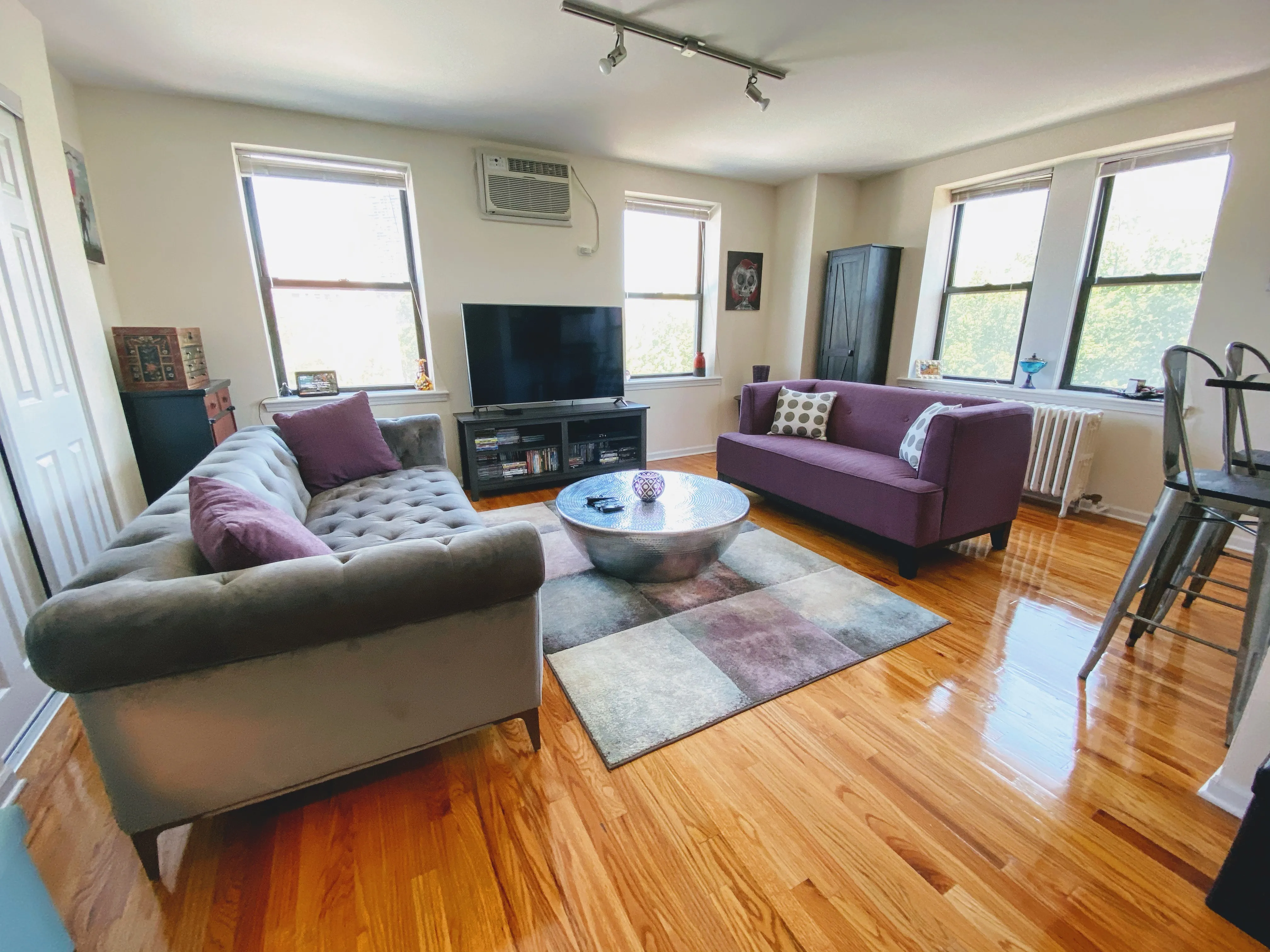 Uptown Regency Apartments