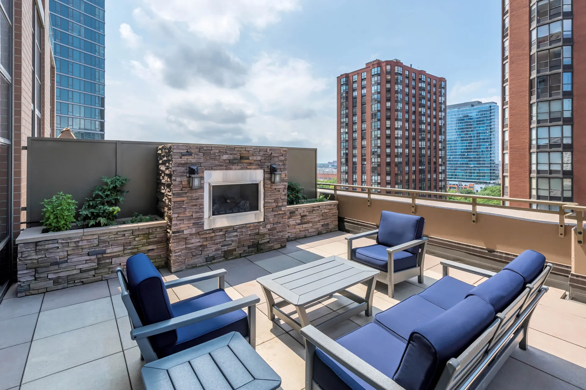 West Deck Outdoor Fireplace at Astoria Tower Chicago Apartments