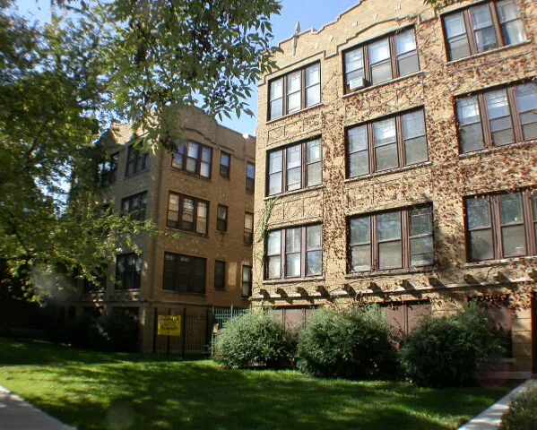 Woodlawn Court Apartments