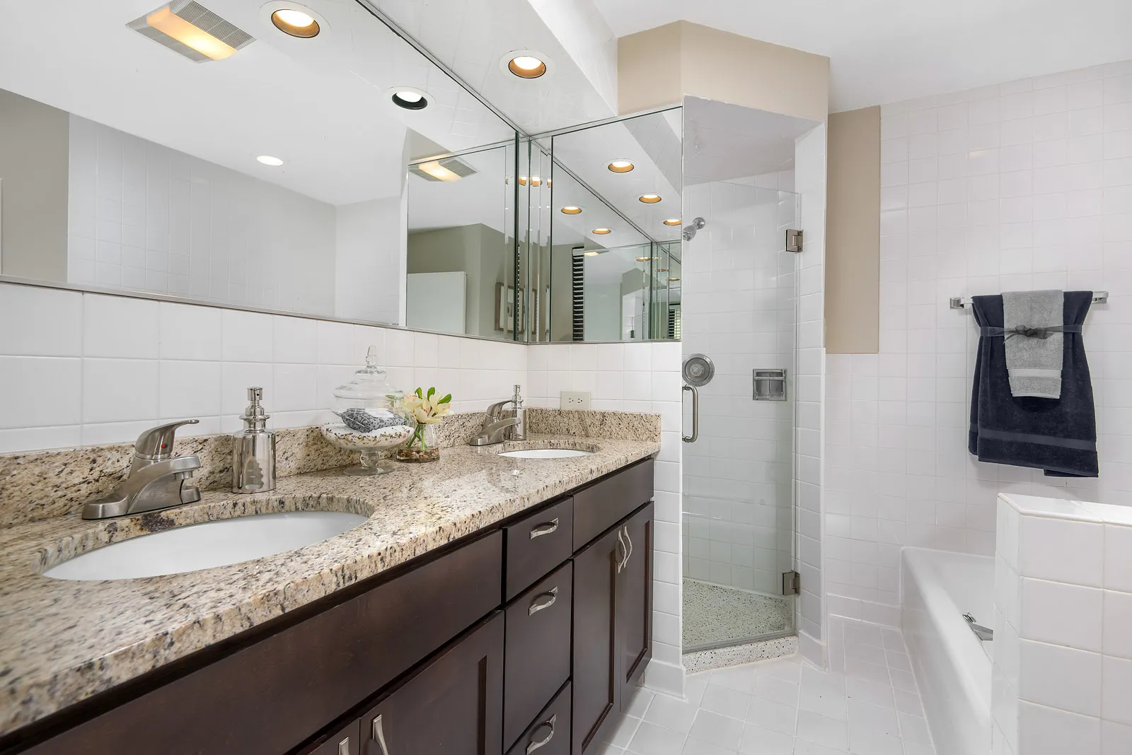 The Belden Stratford Apartments