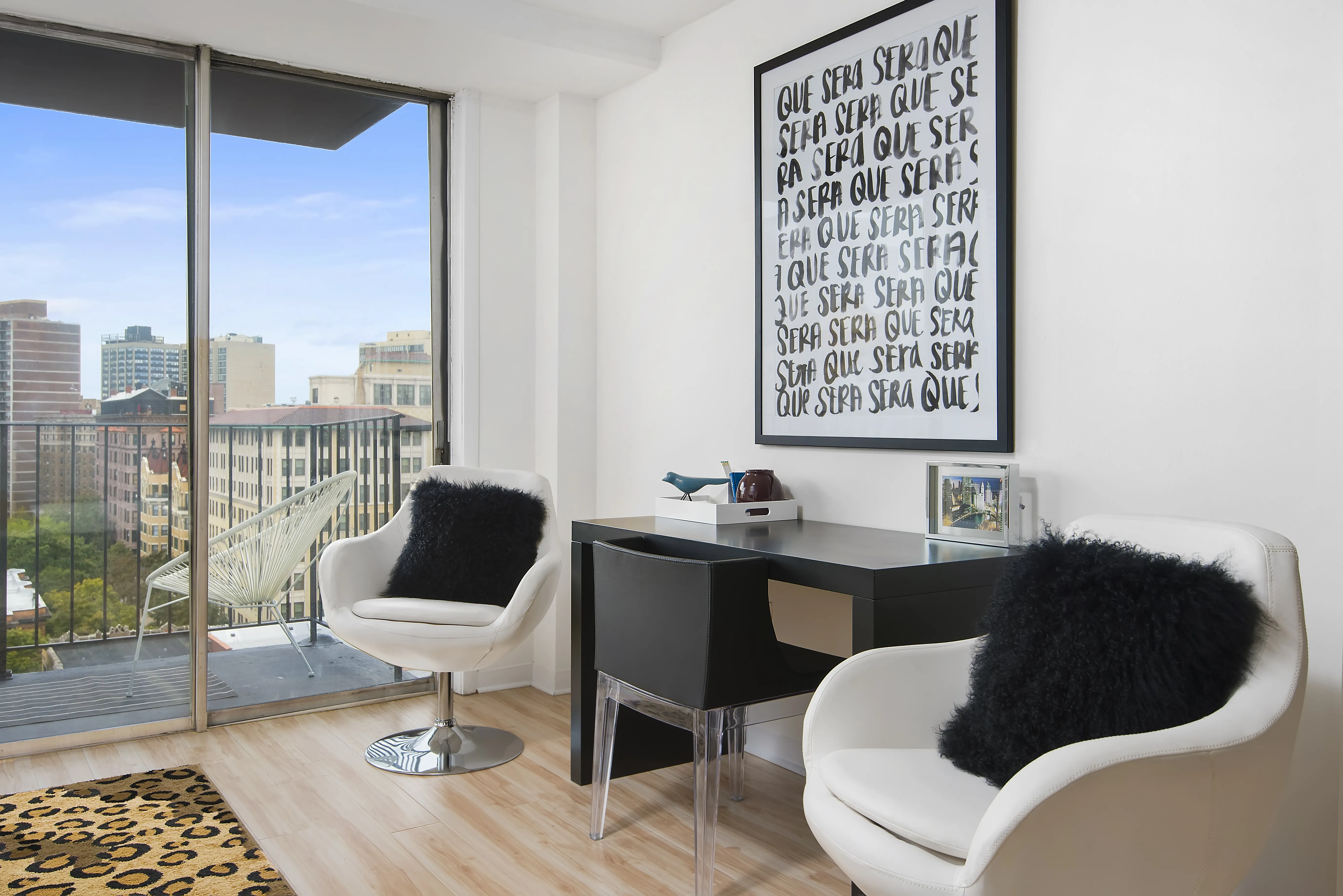 441 West Oakdale Apartments