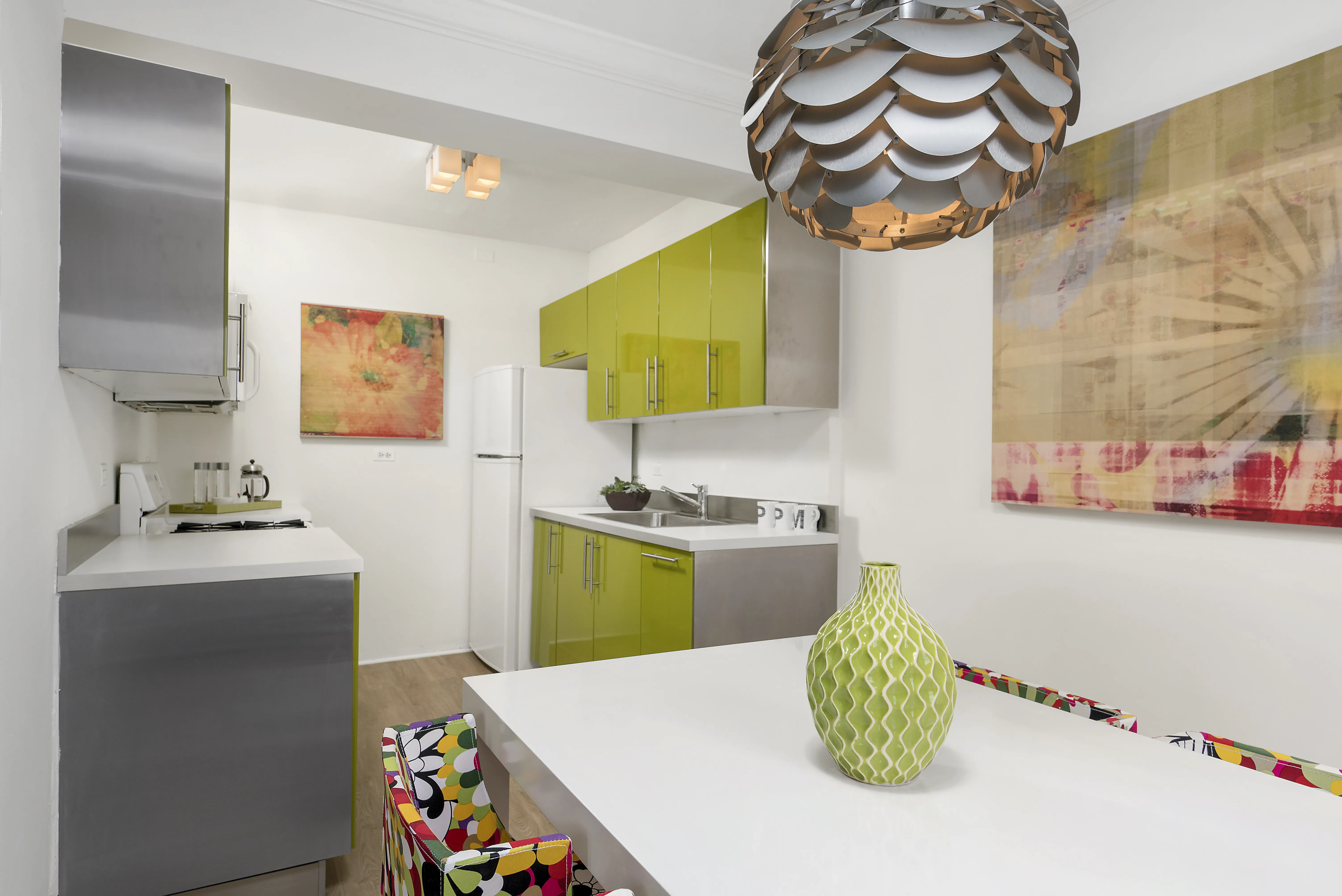 2756 N Pine Grove, One Bedroom, Bedroom