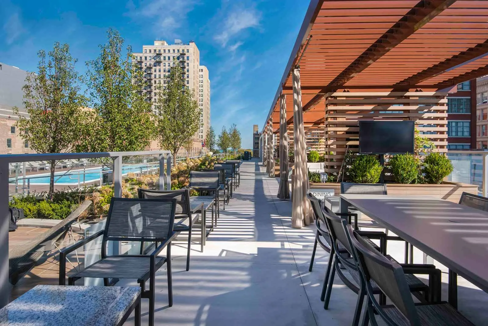 luxury kicthen and island at 1001 South State Apartments in the South Loop