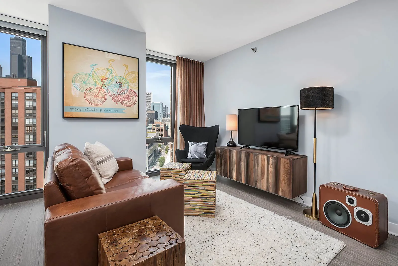 luxury kicthen and island at 1001 South State Apartments in the South Loop
