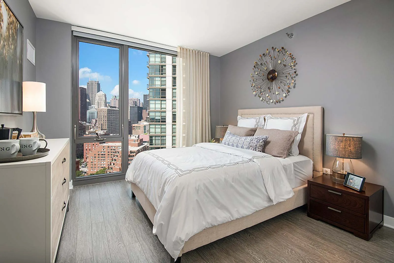 luxury kicthen and island at 1001 South State Apartments in the South Loop