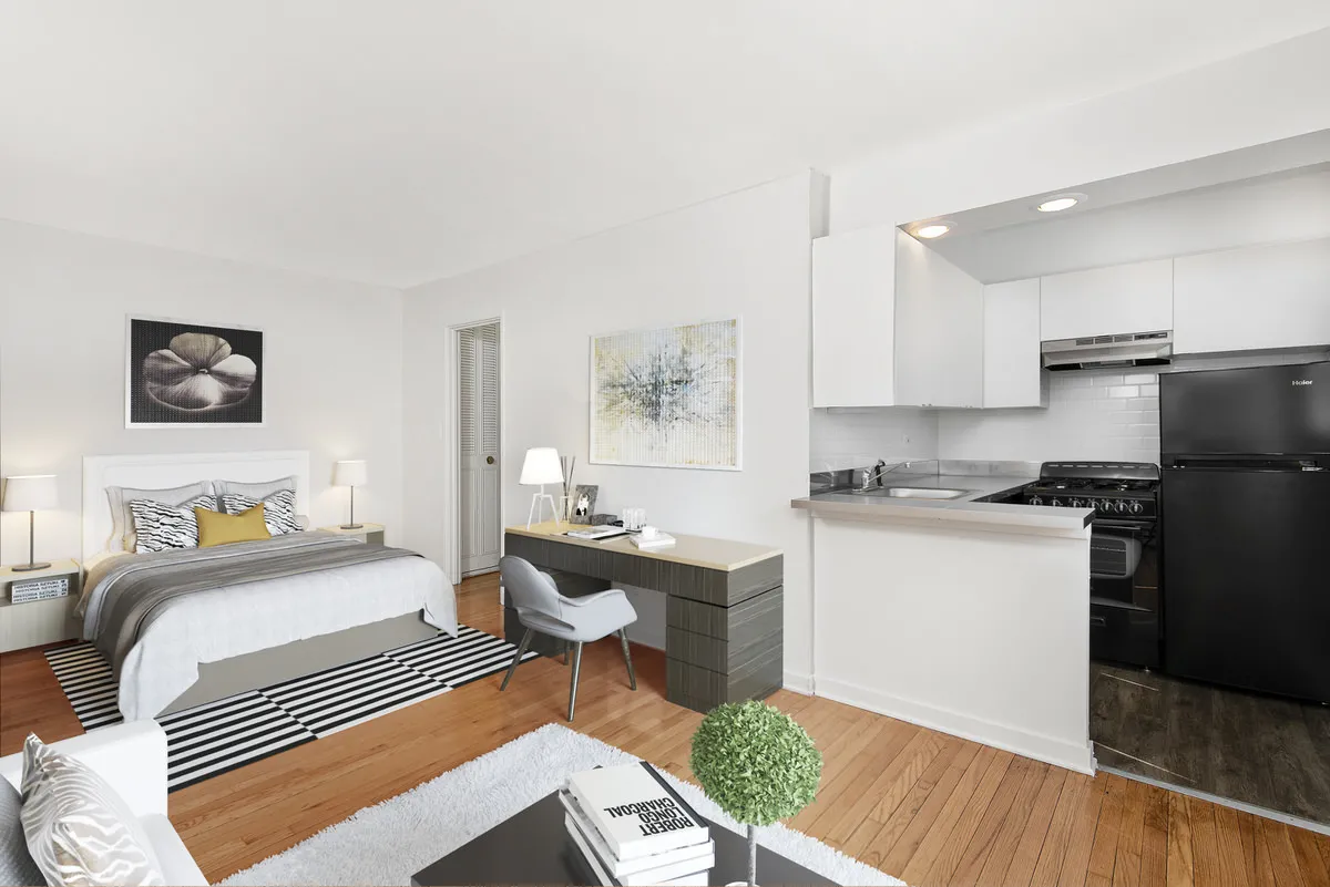 Studio at 450 W Melrose Apartments in Lakeview, Chicago