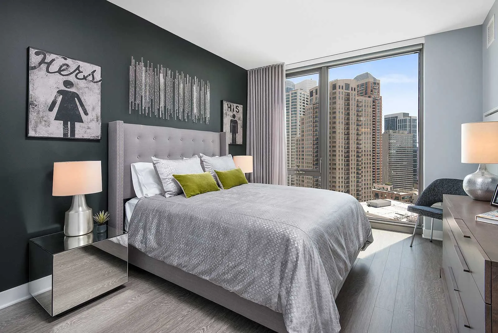 luxury kicthen and island at 1001 South State Apartments in the South Loop