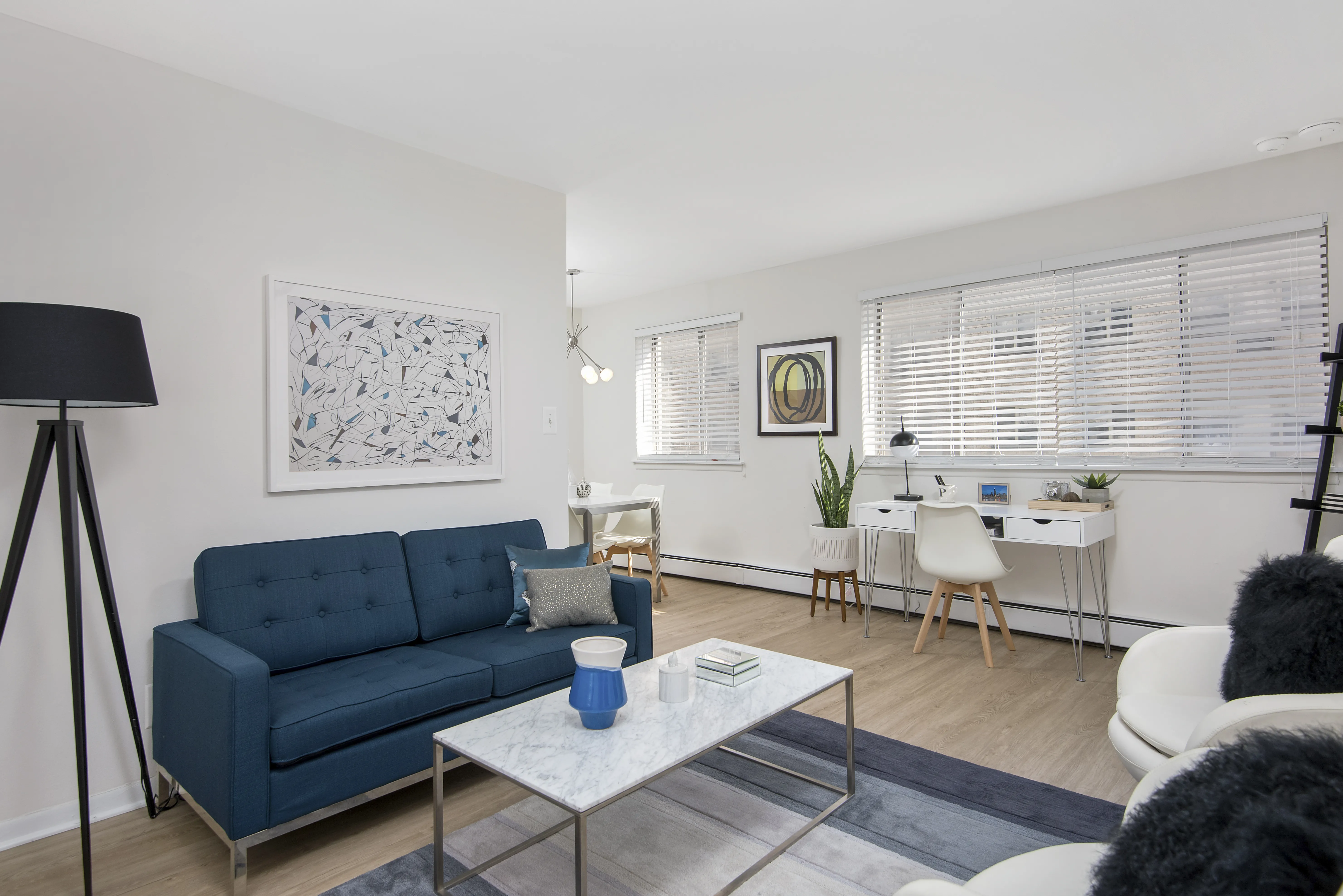 Living room at 455 West Wellington Apartments in Lakeview, Chicago