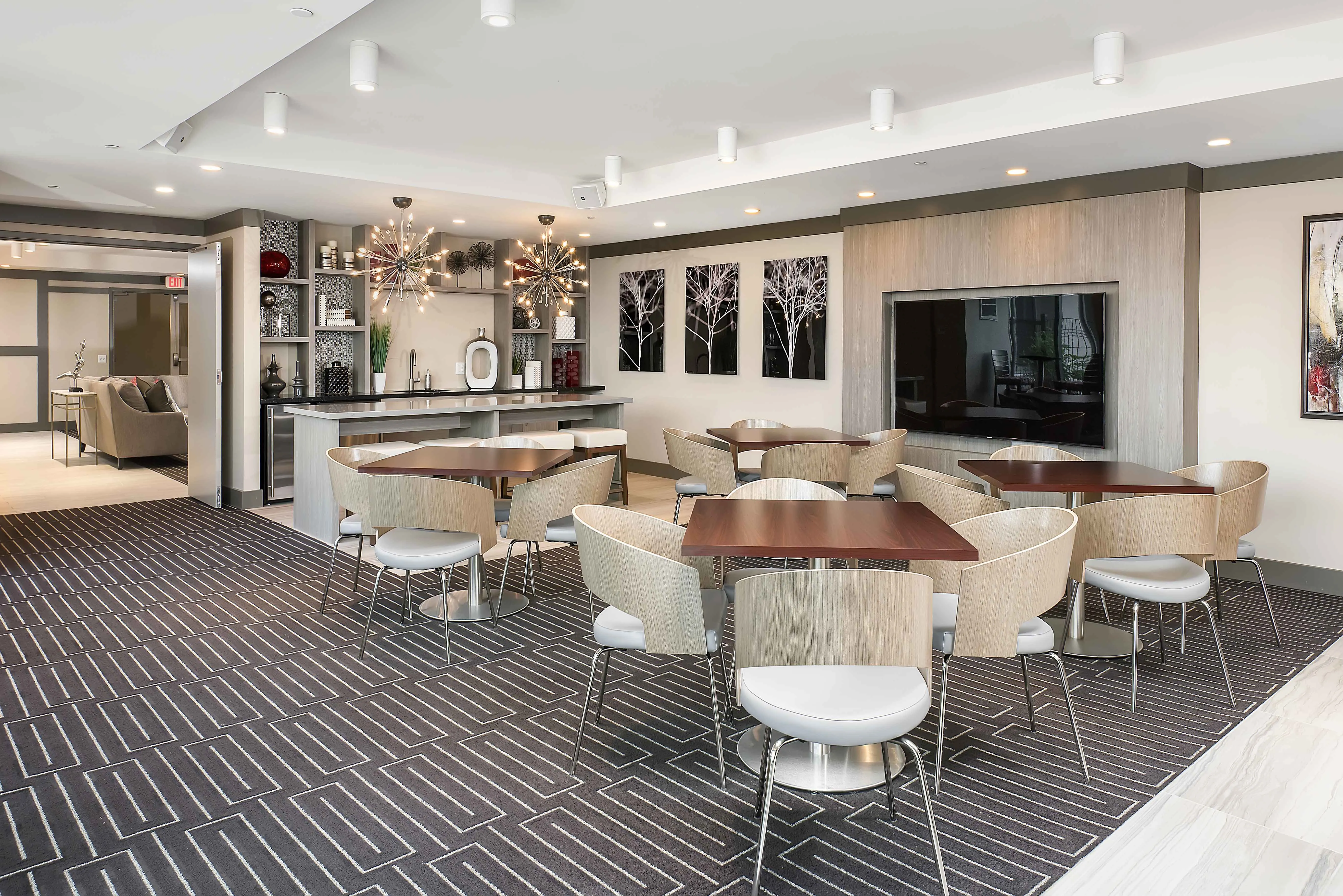 Vantage Oak Park Apartments