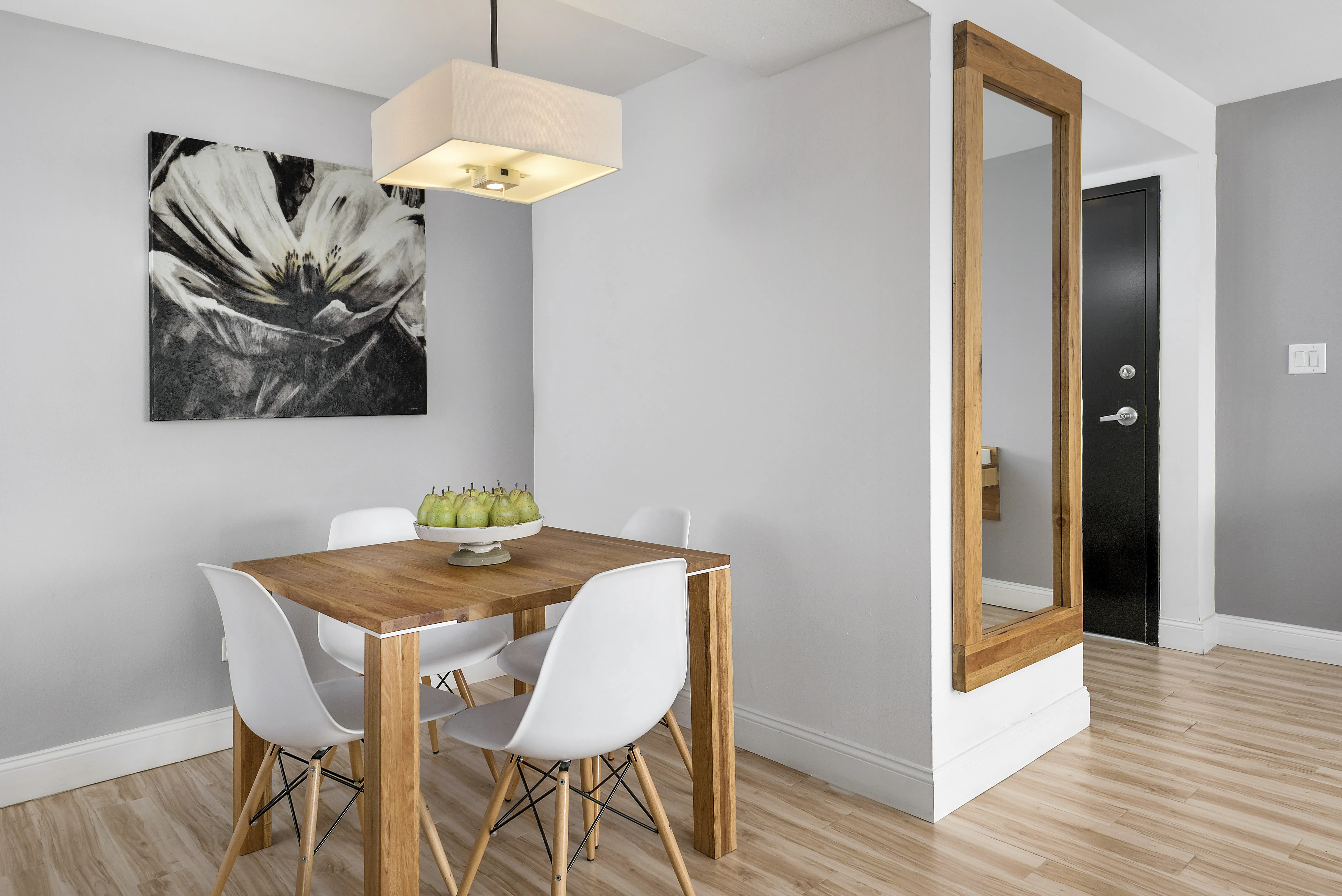 536 West Addison Apartments