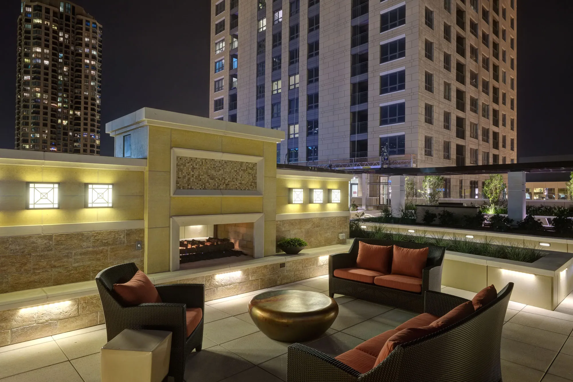 AMLI River North Apartments in Chicago