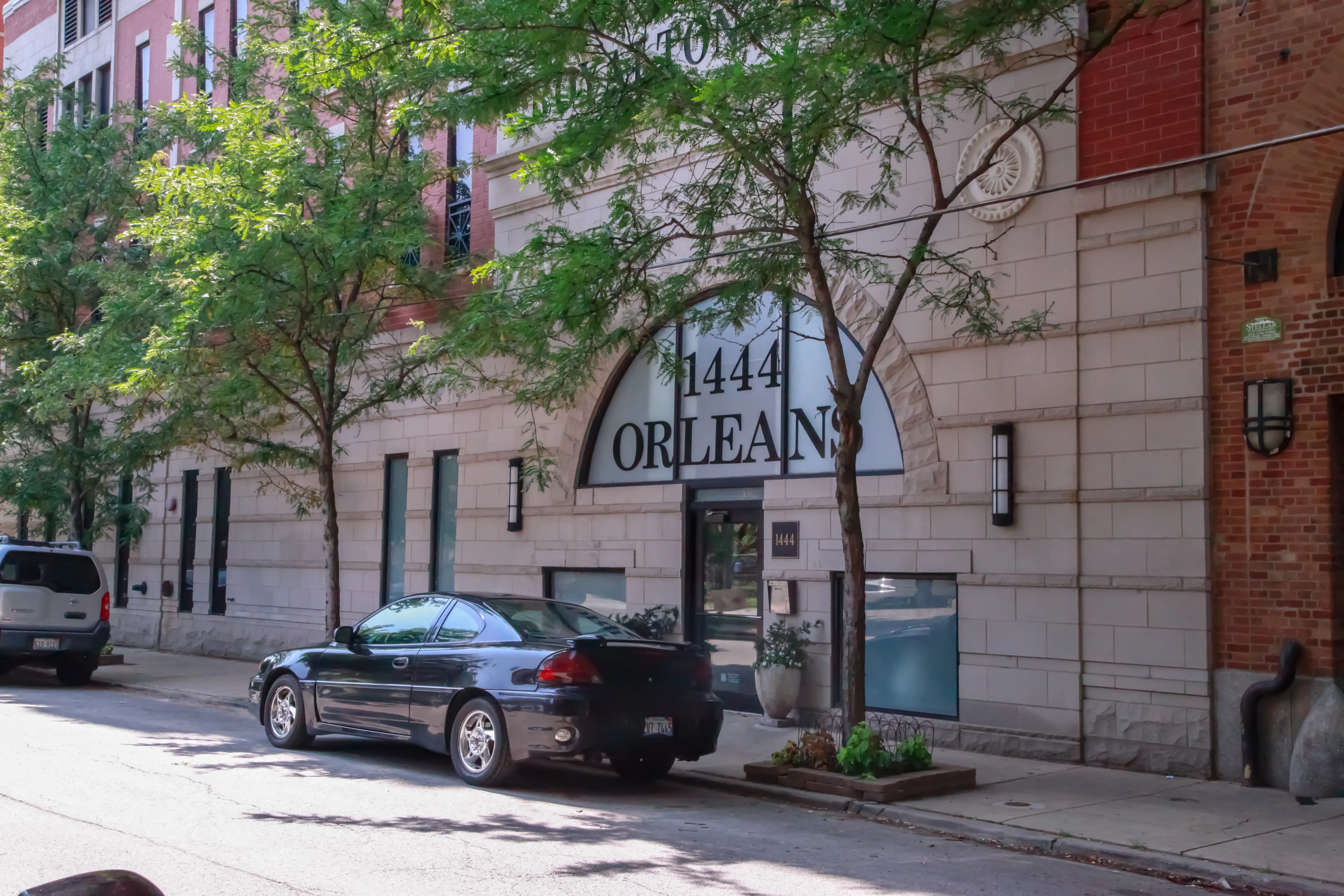1444 N ORLEANS ST 60610-Royalton Towers-Chicago-IL