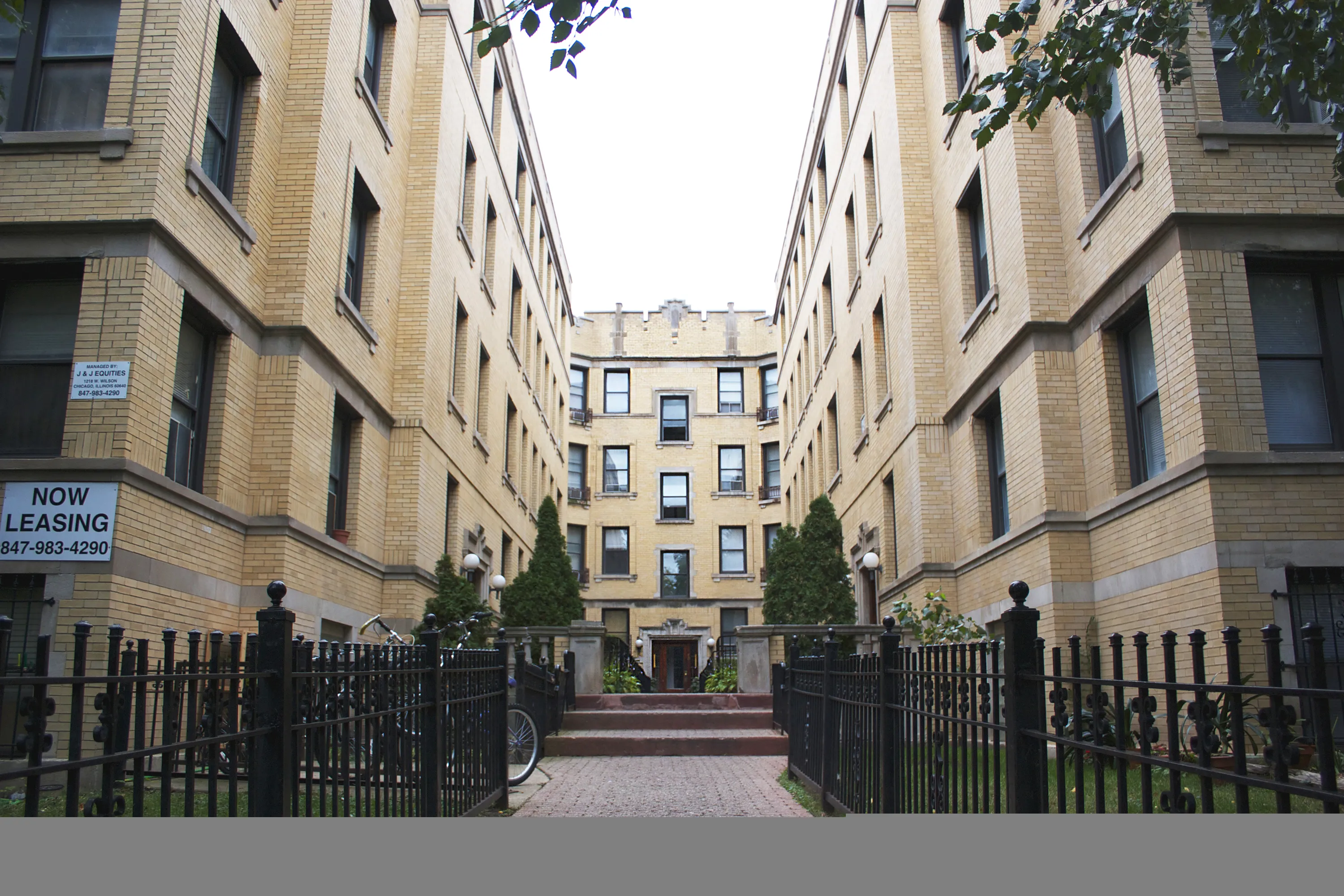 1344-54 W Wilson Apartments