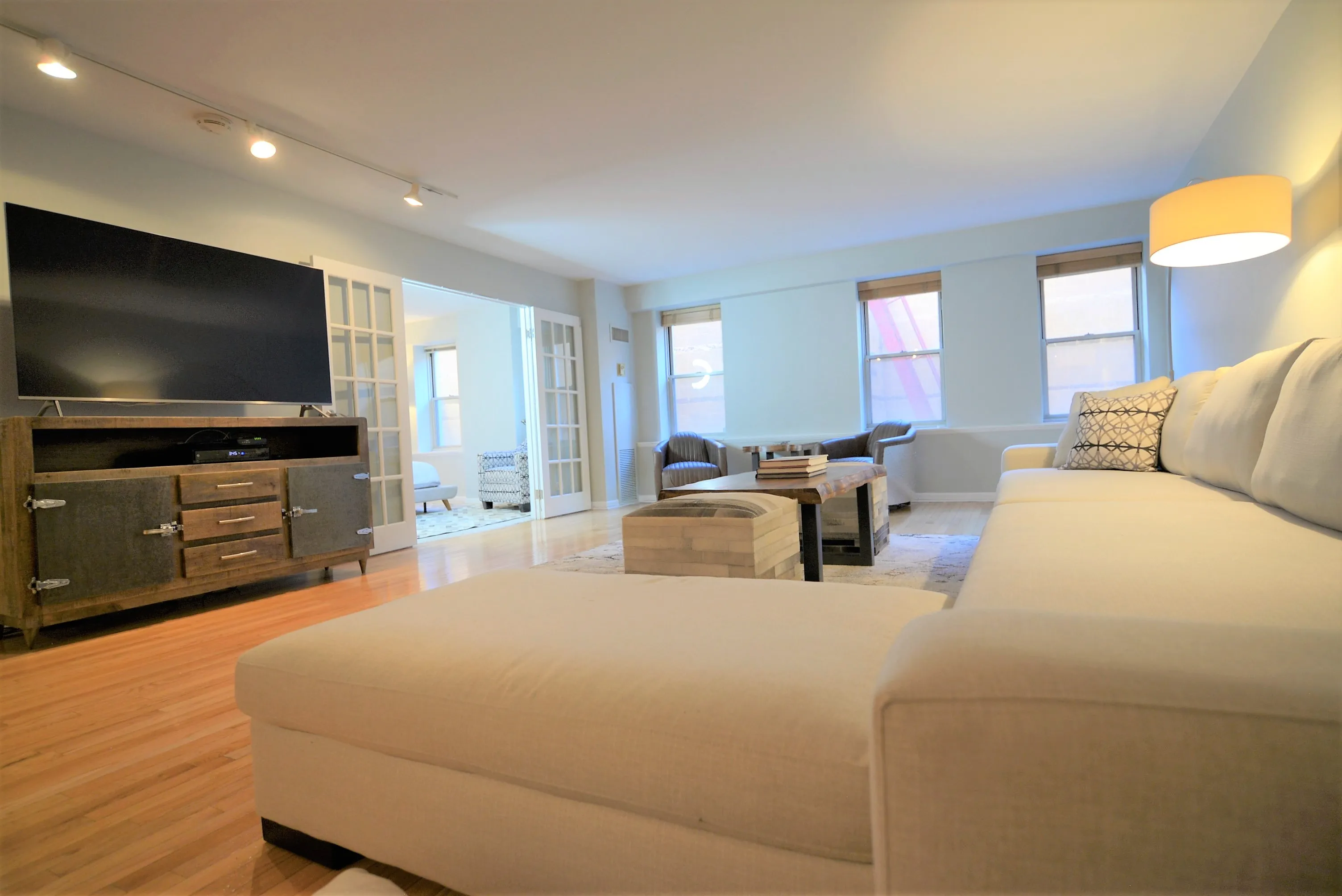 40 E 9TH ST 60605-Burnham Park Plaza Condos-unit#401-Chicago-IL