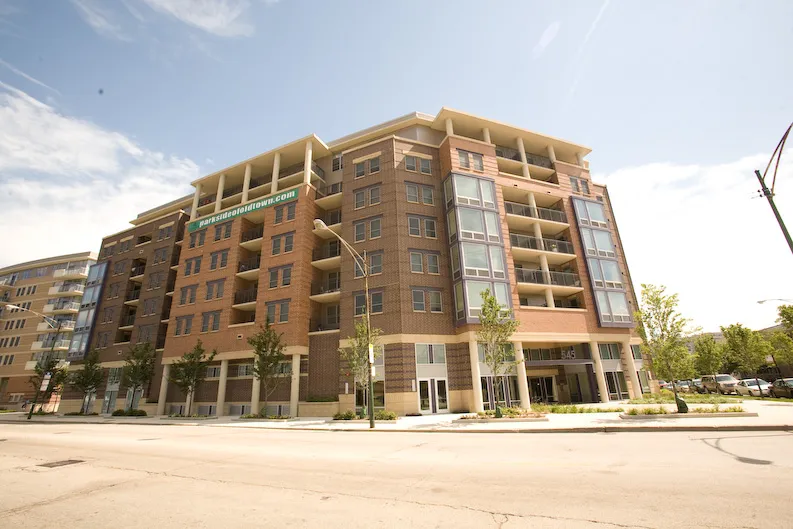 open amenity area at Larrabee Place Apartments