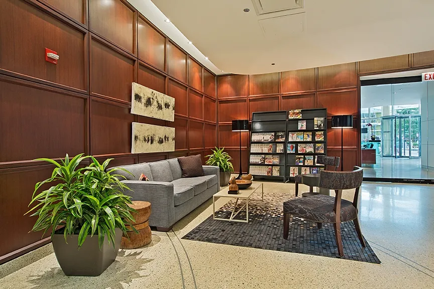 living room with couches at The Streeter in Streeterville