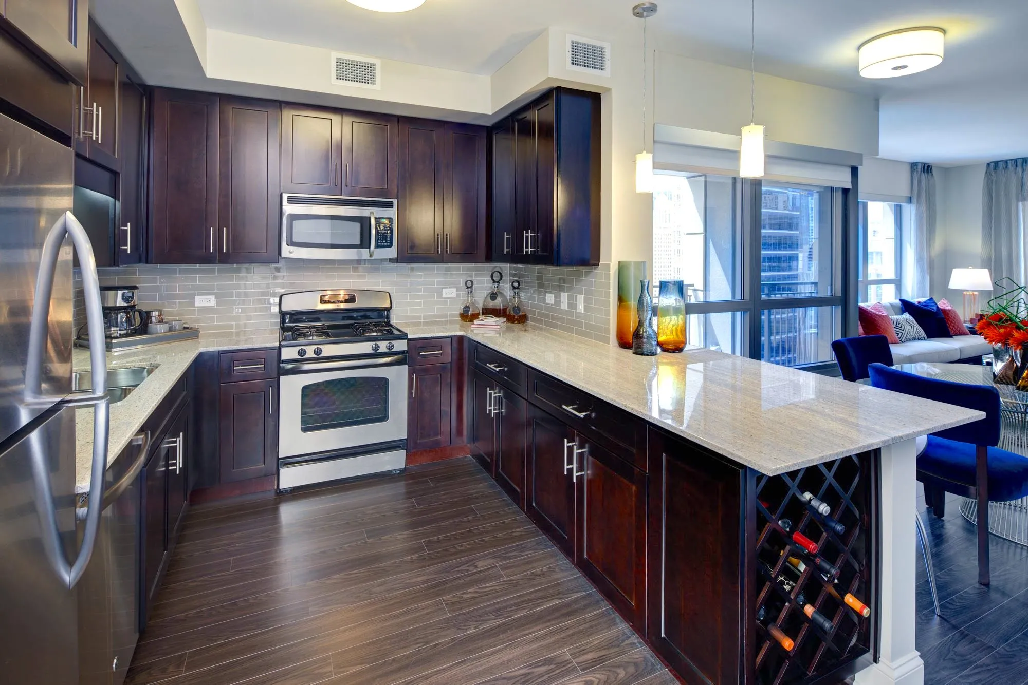 AMLI River North Apartments in Chicago