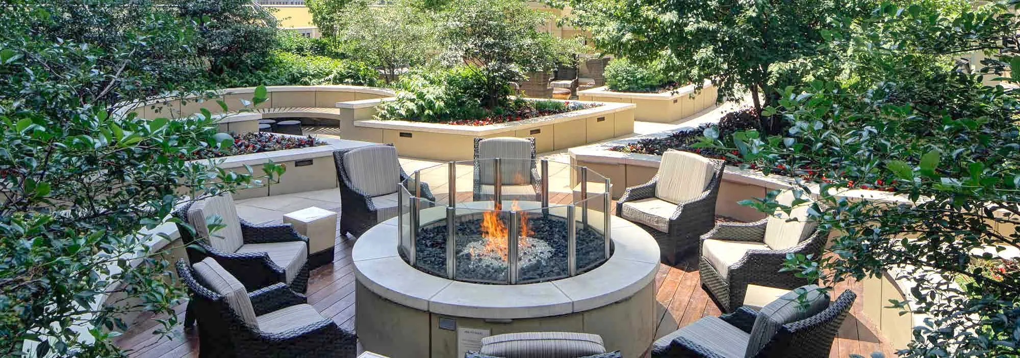 AMLI River North Apartments in Chicago