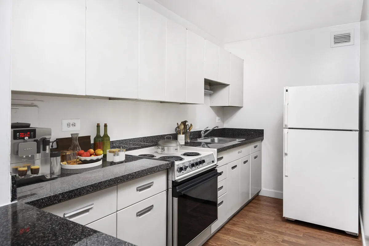 1330 North Dearborn Apartments