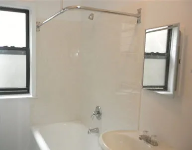 street view of exterior of 5417 North Kenmore Apartments