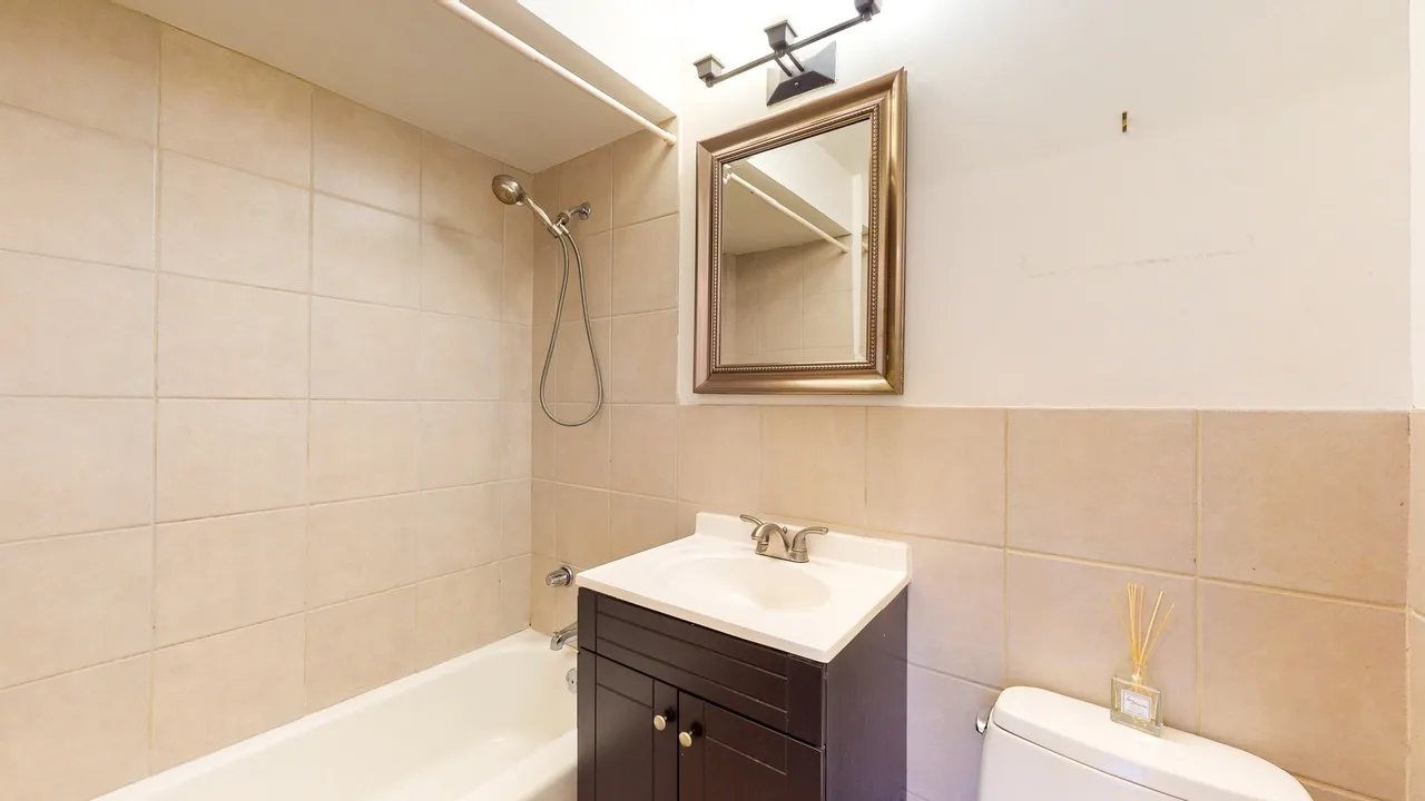 426 W BARRY AVE 60657-unit#503-Chicago-IL