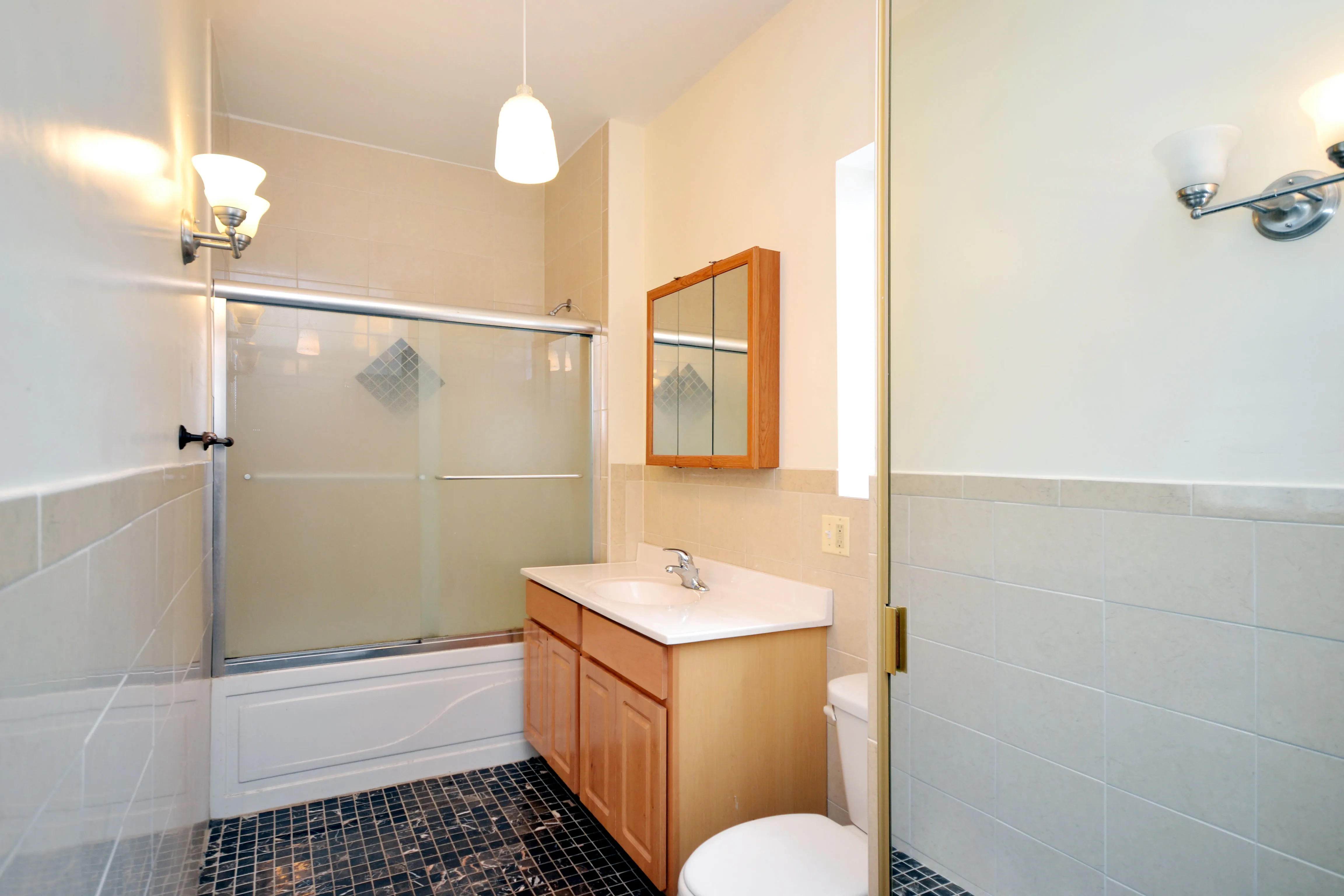 940 W WINDSOR AVE 60640-unit#3-Chicago-IL