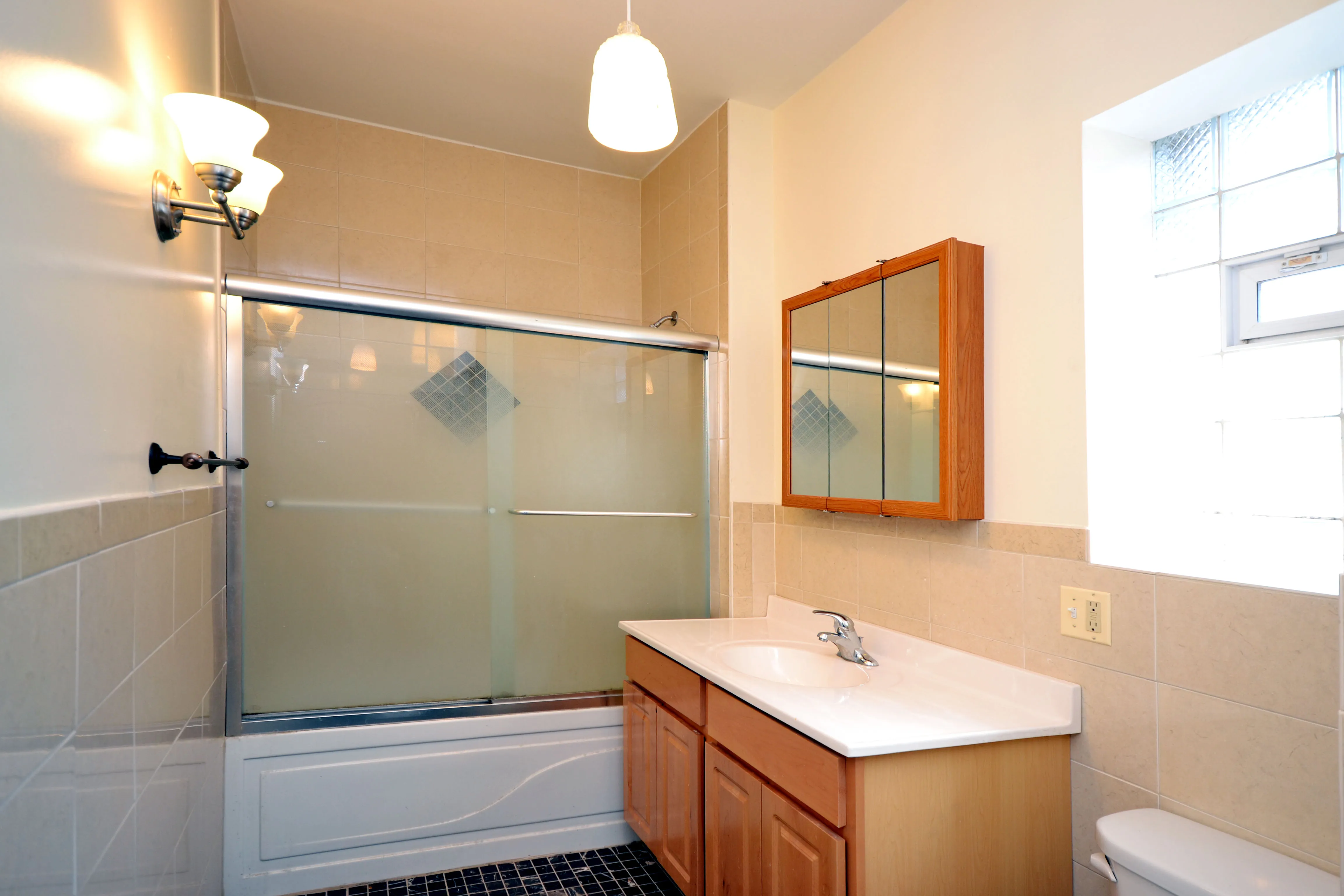 940 W WINDSOR AVE 60640-unit#3-Chicago-IL