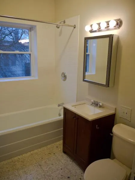 walkway and entry of Birchwood Manor Apartments in Rogers Park Chicago