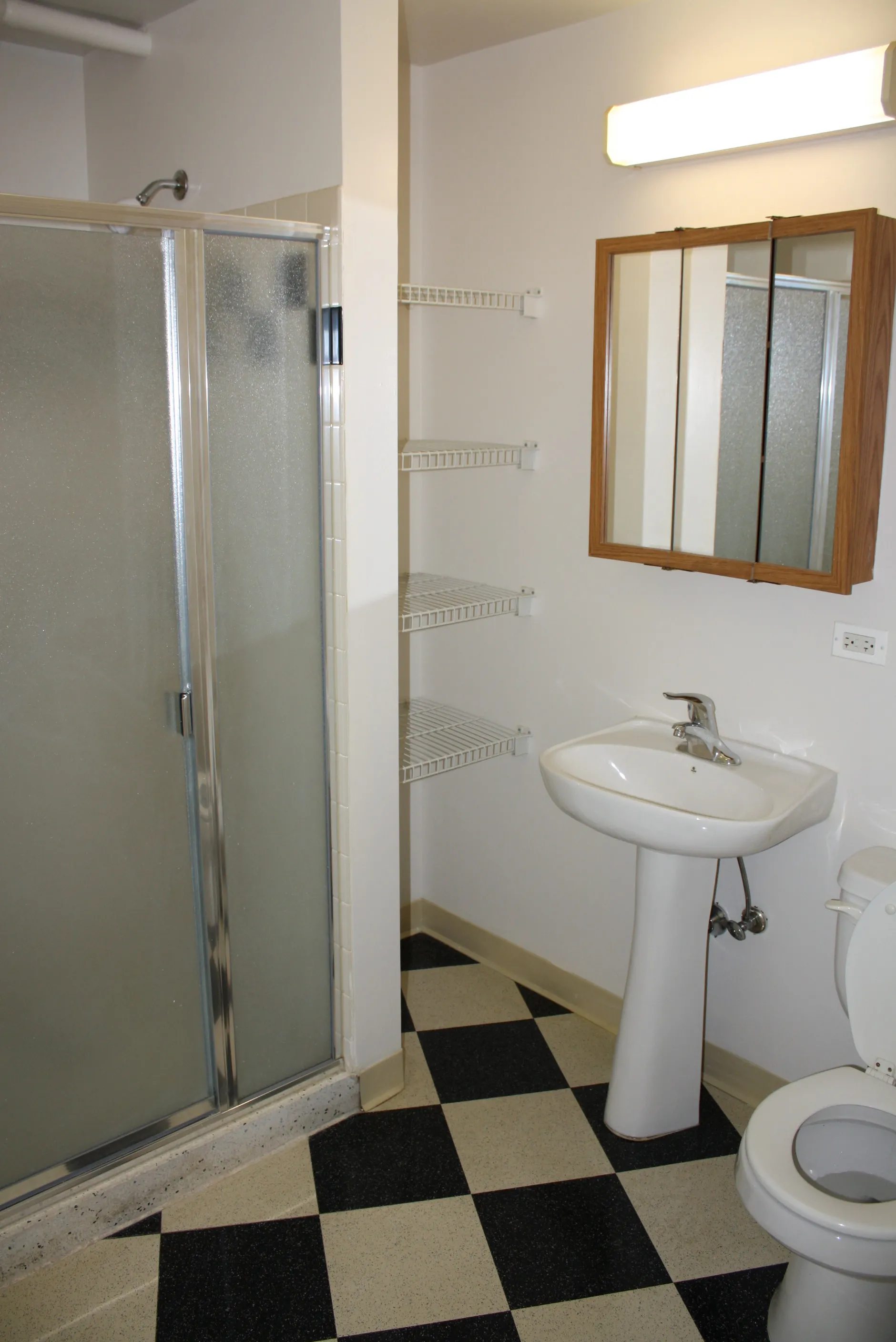 full building view of Hilliard Towers Senior Apartments in the South Loop