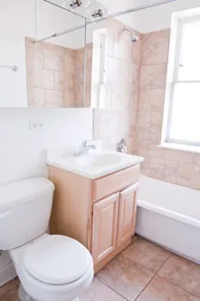 corner of 1303 Maple Apartments in Evanston ILinois