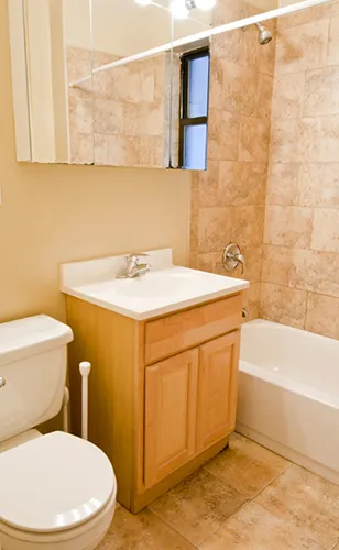 1576  OAK ST 60201-1576 Oak-Evanston-IL