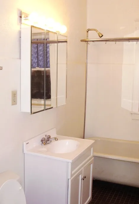 901 West Diversey Apartments