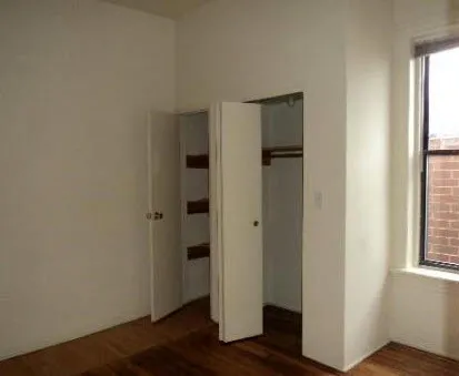 Huron Noble Square Apartments