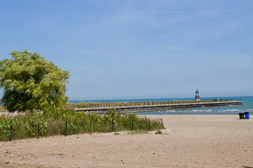exterior front of 1063 West Columbia Apartments in Rogers Park Chicago