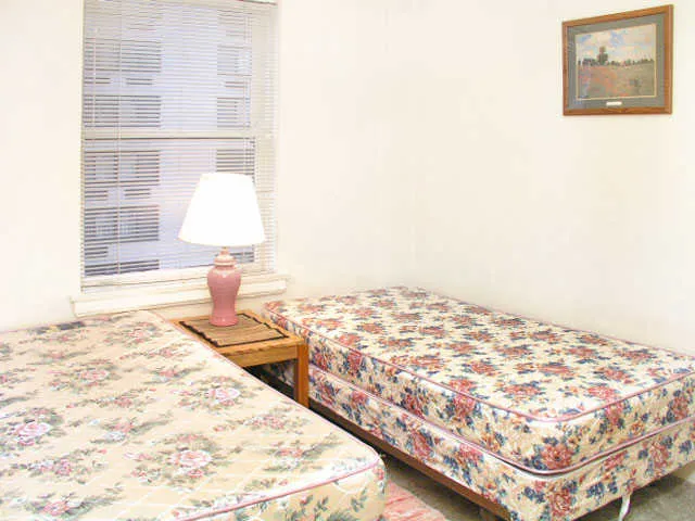 vintage exterior of Canterbury Court Apartments in the Gold Coast Chicago