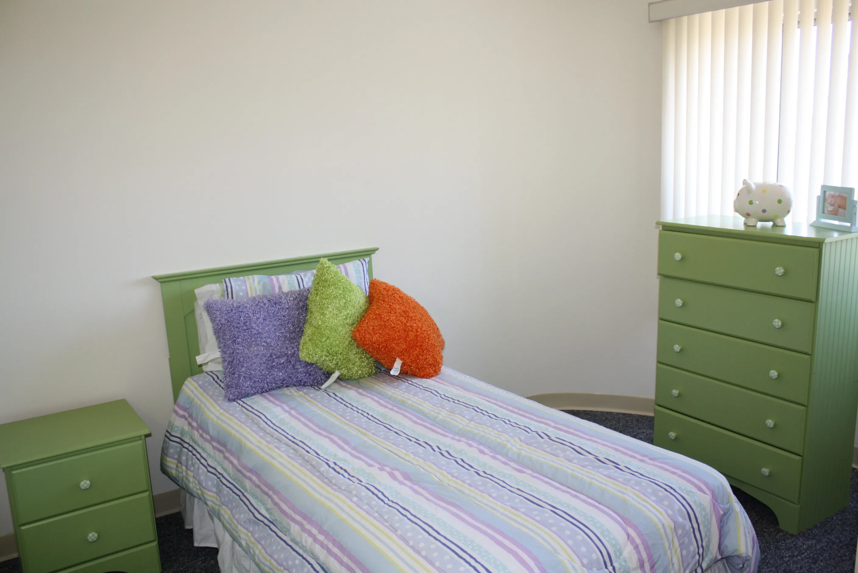 full building view of Hilliard Towers Senior Apartments in the South Loop