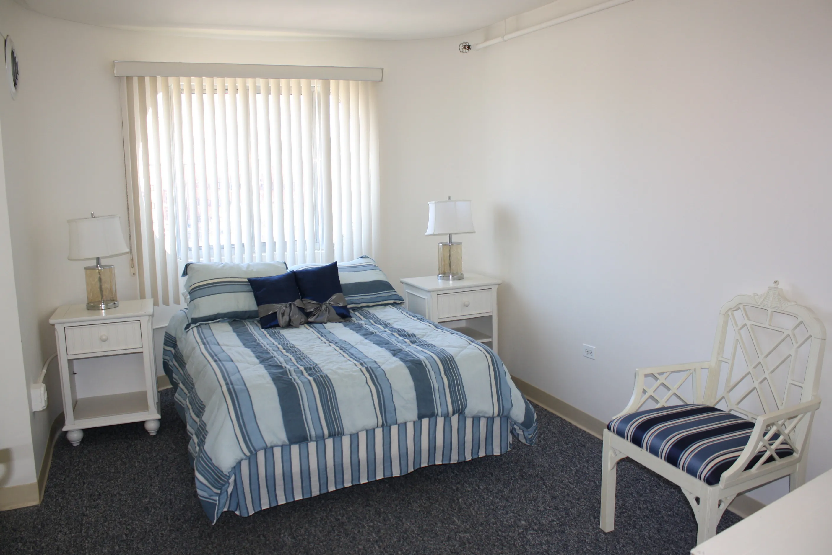 full building view of Hilliard Towers Senior Apartments in the South Loop