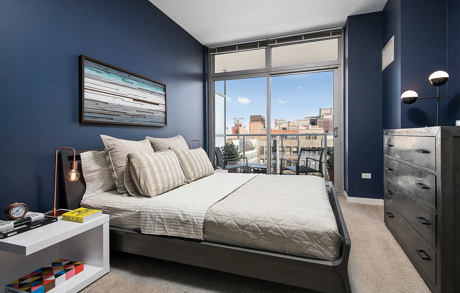 living room at Burnham Pointe Apartments in Chicago