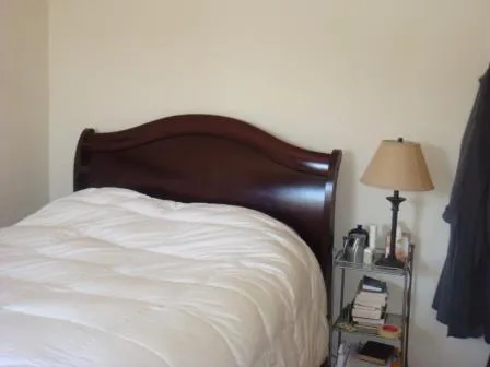 Bedroom with queen sized bed