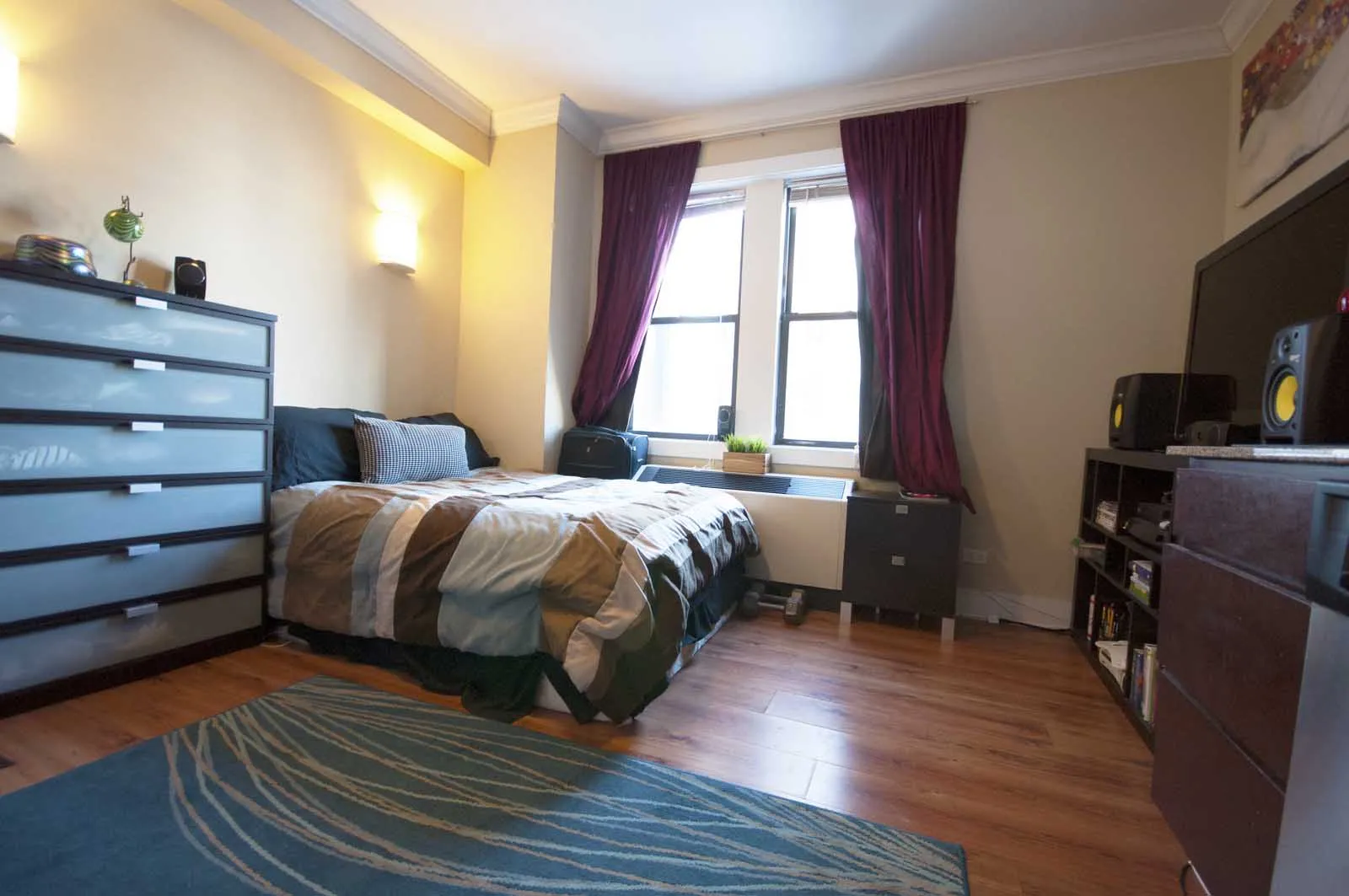 vintage exterior of 11 West Division Apartments in the Gold Coast Chicago