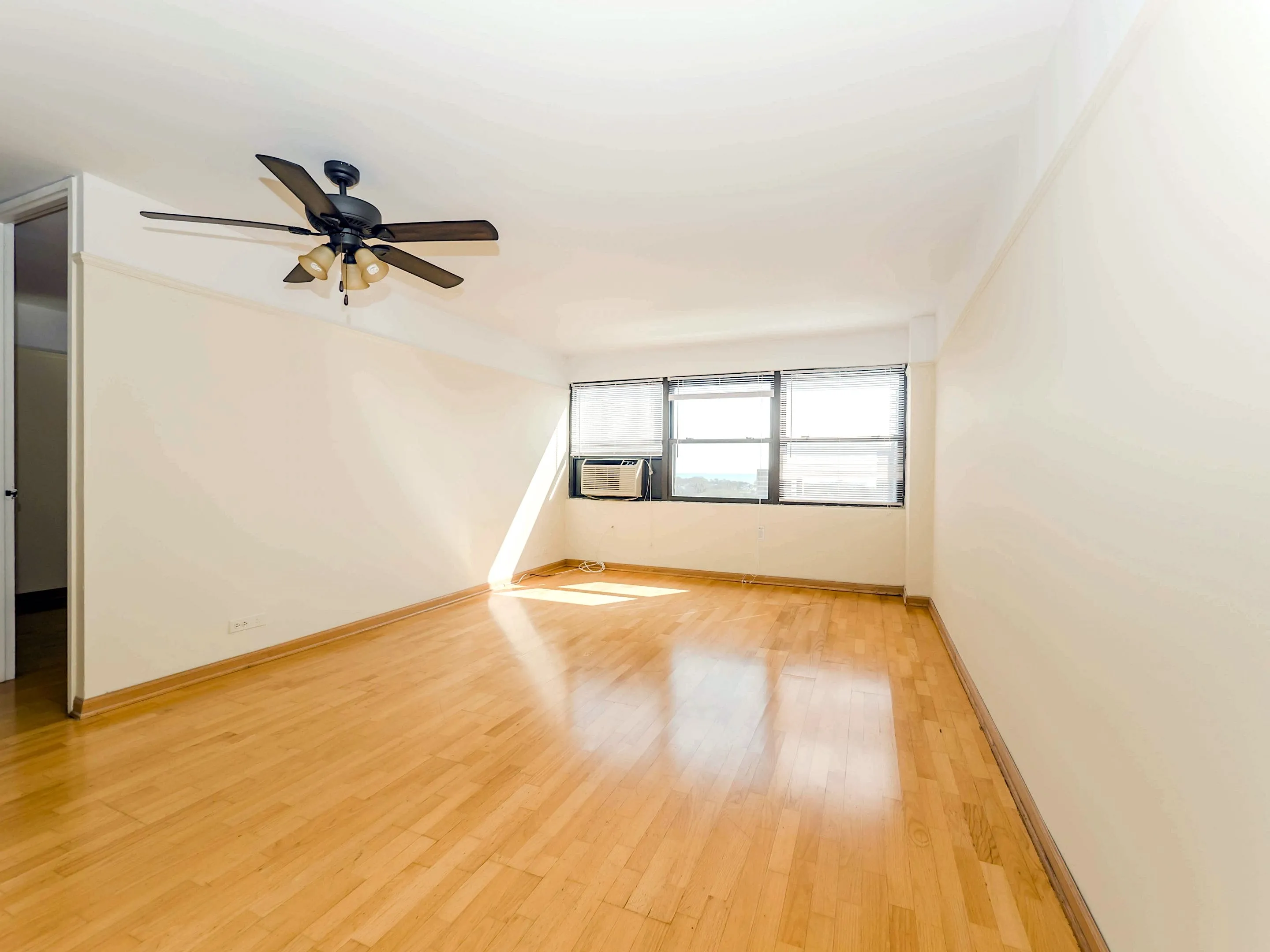 Buena Shores Apartments