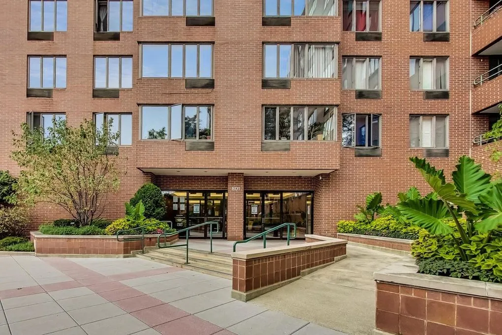 801 S PLYMOUTH CT 60605-unit#1110-Chicago-IL