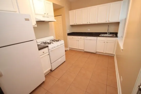 3156 West Diversey Apartments 